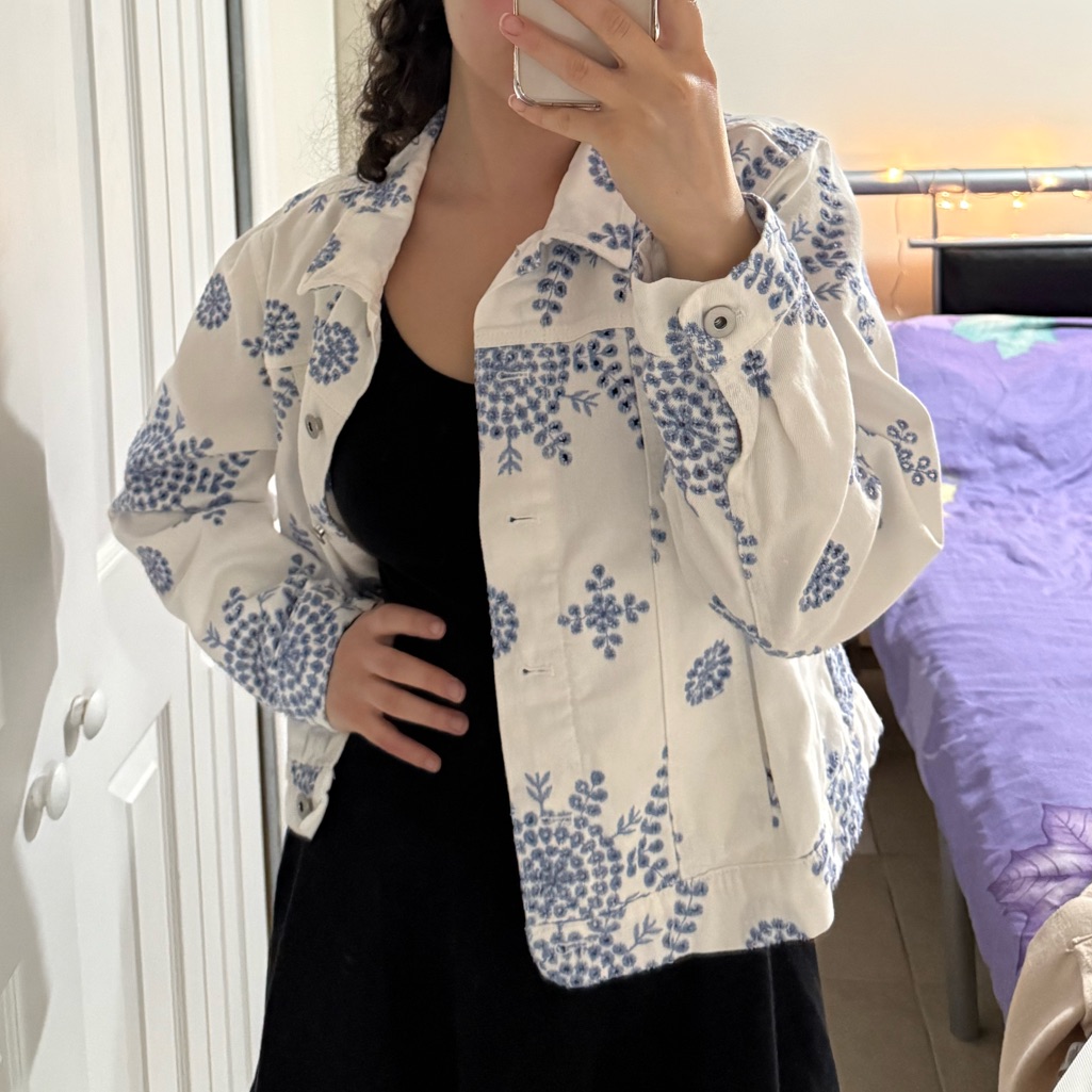 Chic White Jacket With Blue Floral Design